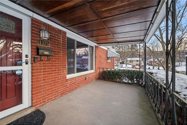 1375 Edgewood Dr, West Homestead, PA 15120