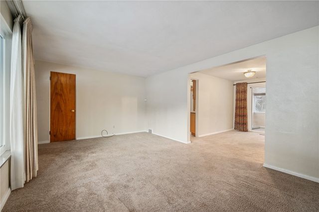 1375 Edgewood Dr, West Homestead, PA 15120