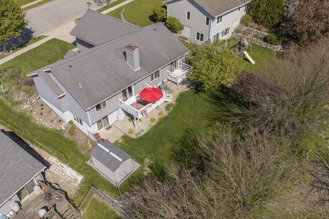 1801 Erin LANE, Waukesha, WI 53188