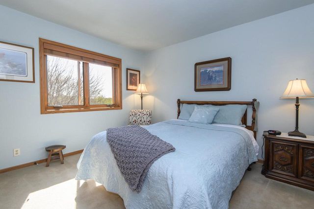 1801 Erin LANE, Waukesha, WI 53188