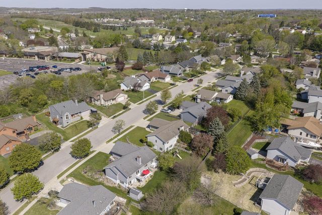 1801 Erin LANE, Waukesha, WI 53188