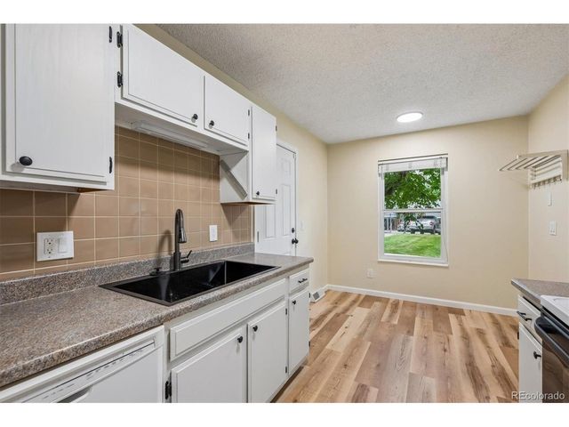 1521 S Owens St 15, Denver, CO 80232