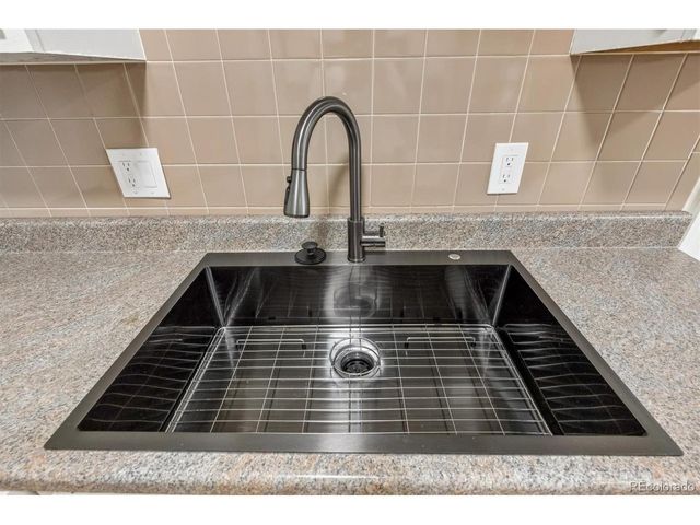 1521 S Owens St 15, Denver, CO 80232