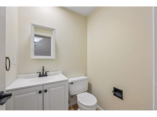 1521 S Owens St 15, Denver, CO 80232