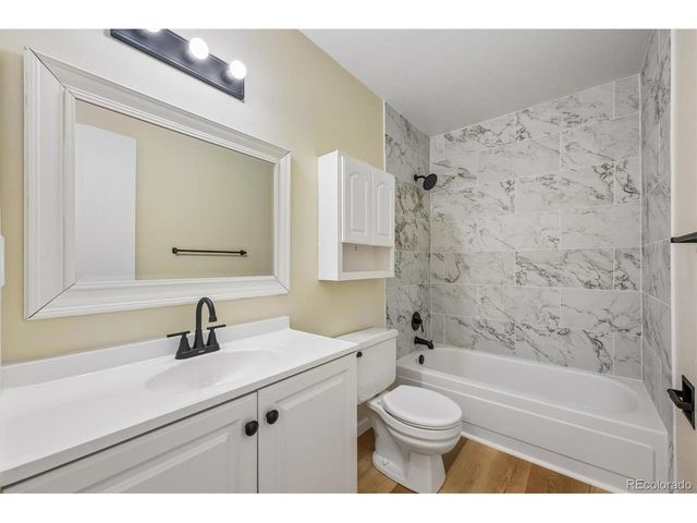 1521 S Owens St 15, Denver, CO 80232