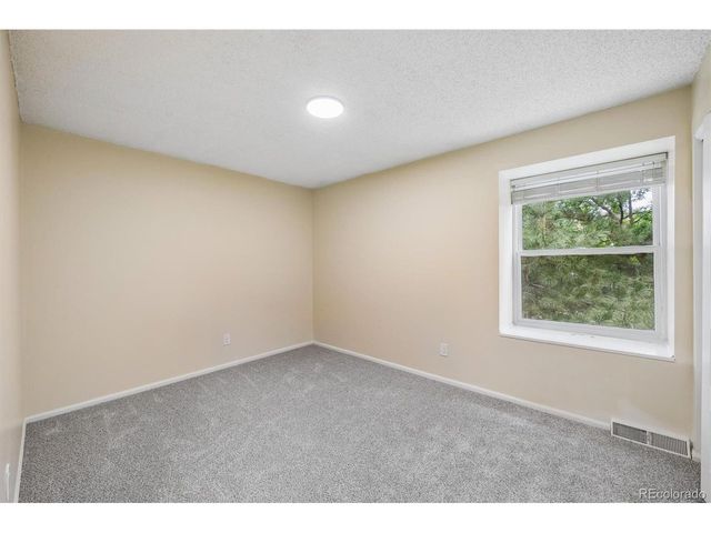 1521 S Owens St 15, Denver, CO 80232