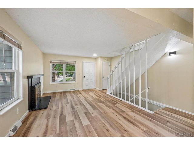 1521 S Owens St 15, Denver, CO 80232