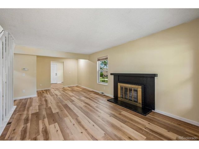 1521 S Owens St 15, Denver, CO 80232
