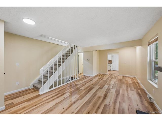 1521 S Owens St 15, Denver, CO 80232