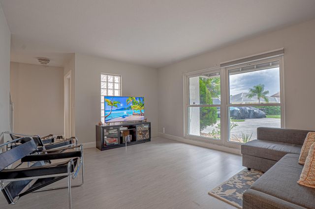 1155 The 12th, Wellington, FL 33414