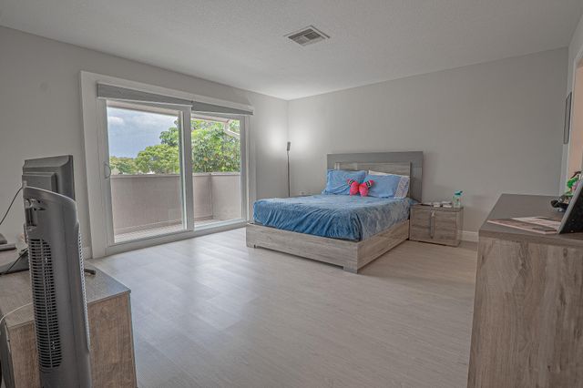 1155 The 12th, Wellington, FL 33414