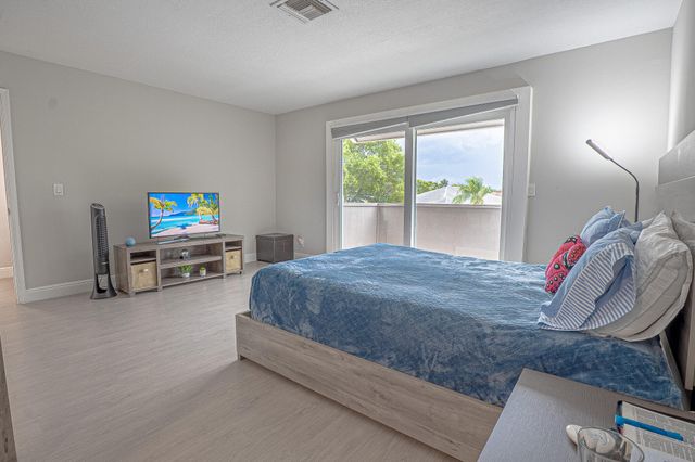 1155 The 12th, Wellington, FL 33414