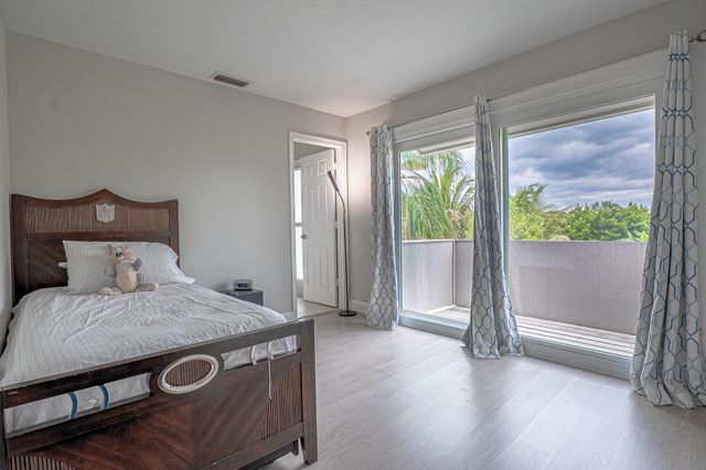 1155 The 12th, Wellington, FL 33414