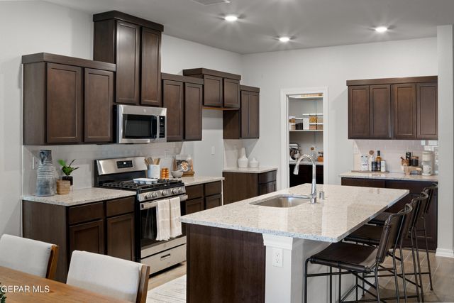 11118 GROUND CHERRY Street, El Paso, TX 79934