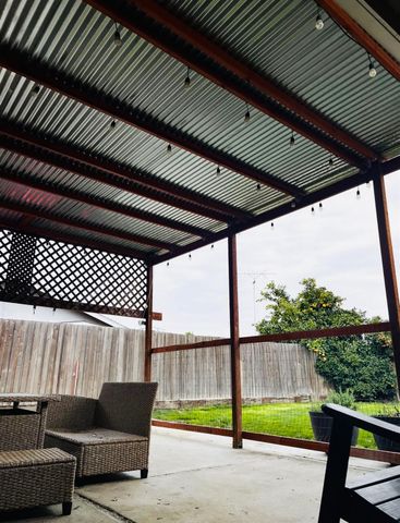 2101 Milford Ln, Modesto, CA 95355