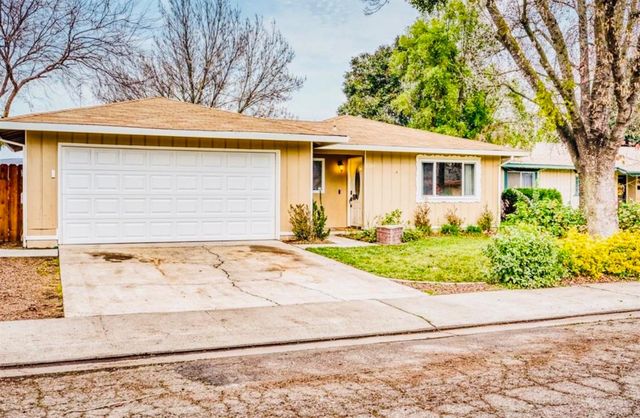 2101 Milford Ln, Modesto, CA 95355