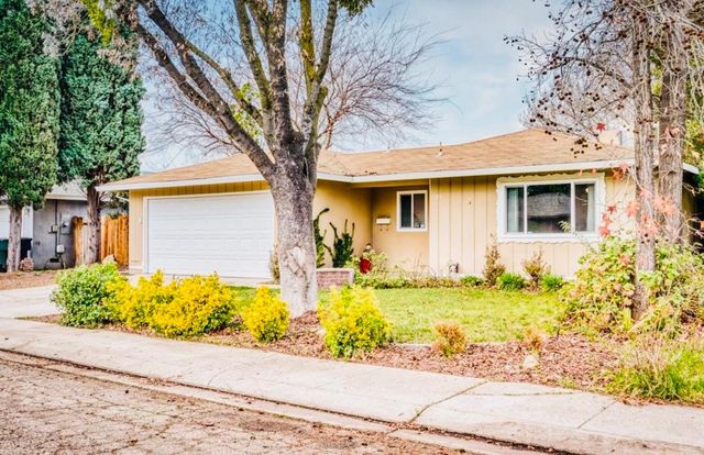 2101 Milford Ln, Modesto, CA 95355