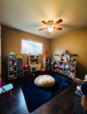 2101 Milford Ln, Modesto, CA 95355