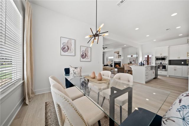6302 SW Luna Lane, Bentonville, AR 72713