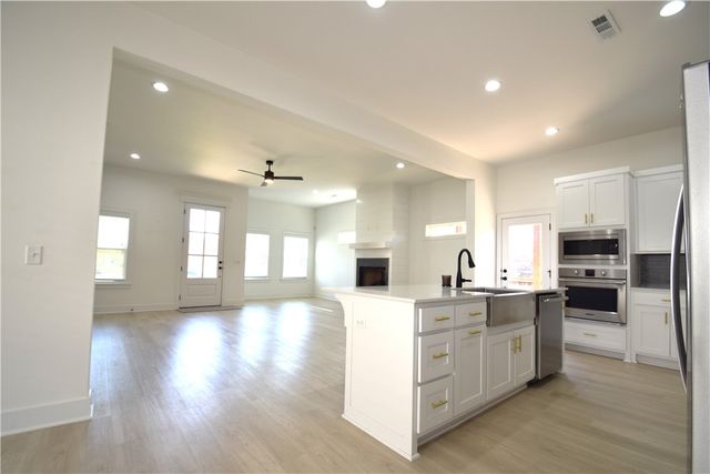 6302 SW Luna Lane, Bentonville, AR 72713
