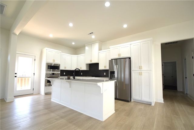 6302 SW Luna Lane, Bentonville, AR 72713