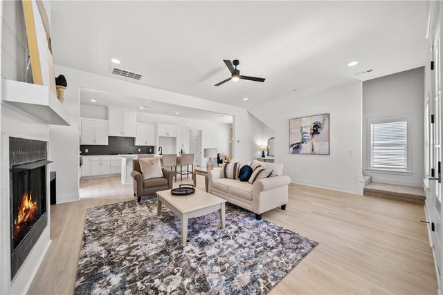 6302 SW Luna Lane, Bentonville, AR 72713