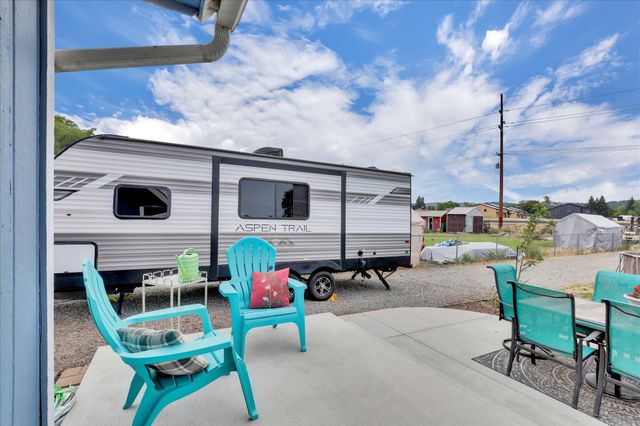 10915 E Fairview Ave, Spokane Valley, WA 99206