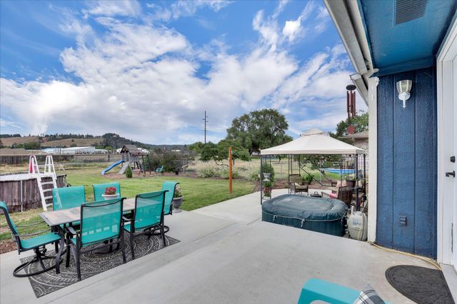 10915 E Fairview Ave, Spokane Valley, WA 99206