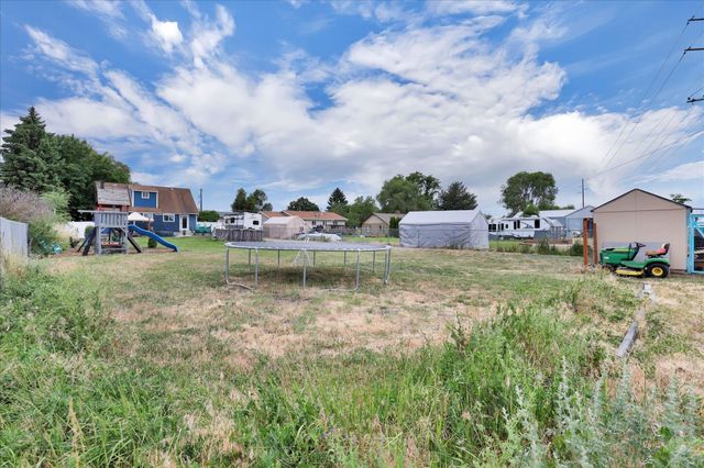 10915 E Fairview Ave, Spokane Valley, WA 99206