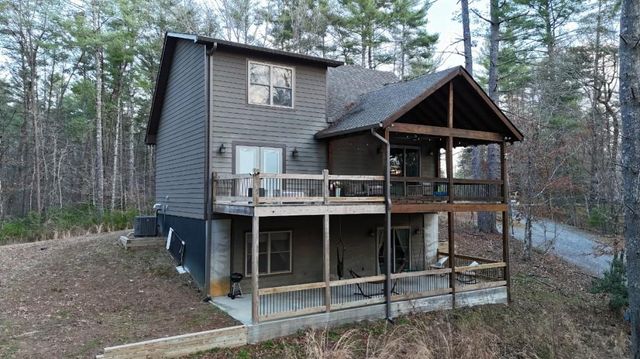 345 Deer Trail, Mineral Bluff, GA 30559