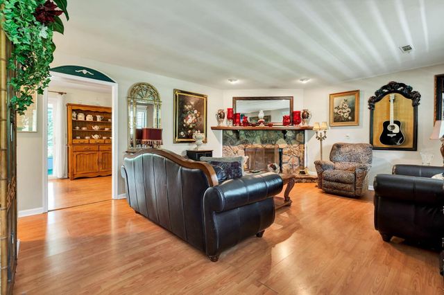 9104 Quail Mountain Drive, Chattanooga, TN 37421
