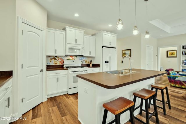 1950 Albemarle Road, Southport, NC 28461