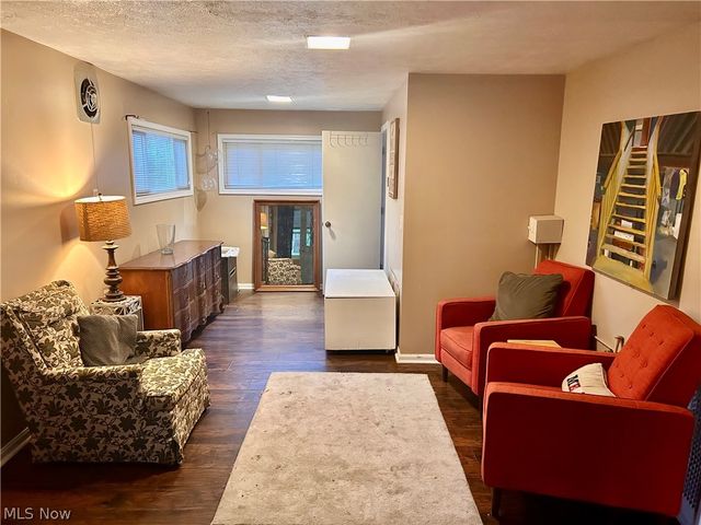 10481 Briar Hill Drive, Kirtland, OH 44094