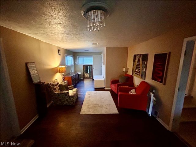10481 Briar Hill Drive, Kirtland, OH 44094