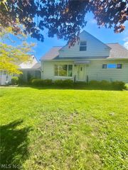 10481 Briar Hill Drive, Kirtland, OH 44094