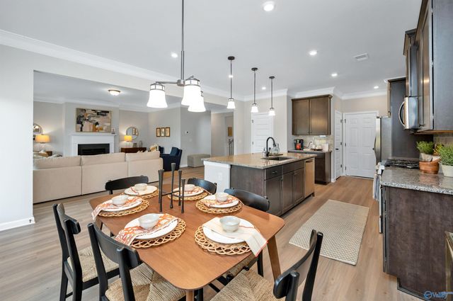 7205 Fox Glen Circle SE, Owens Cross Roads, AL 35763