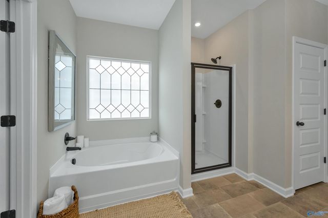 7205 Fox Glen Circle SE, Owens Cross Roads, AL 35763