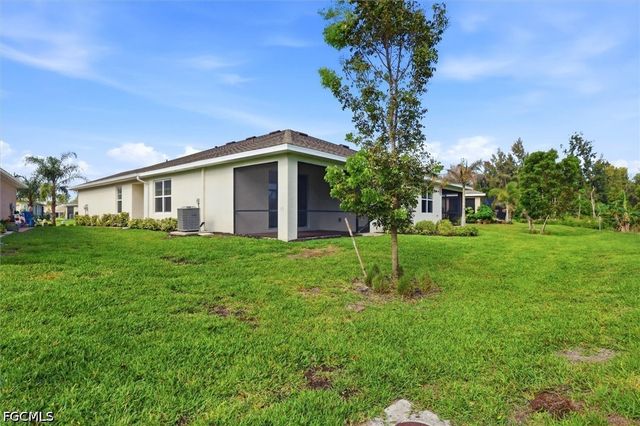 20579 Plumwood LOOP, North Fort Myers, FL 33917