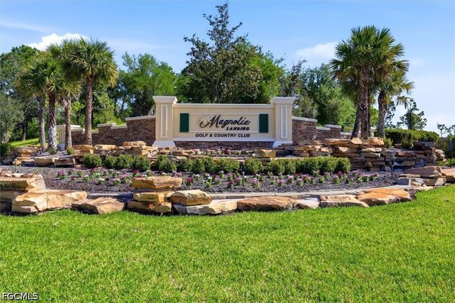 20579 Plumwood LOOP, North Fort Myers, FL 33917