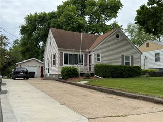 1300 Shawnee Avenue, Des Moines, IA 50313