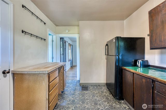 2150 N Callow Avenue, Bremerton, WA 98312