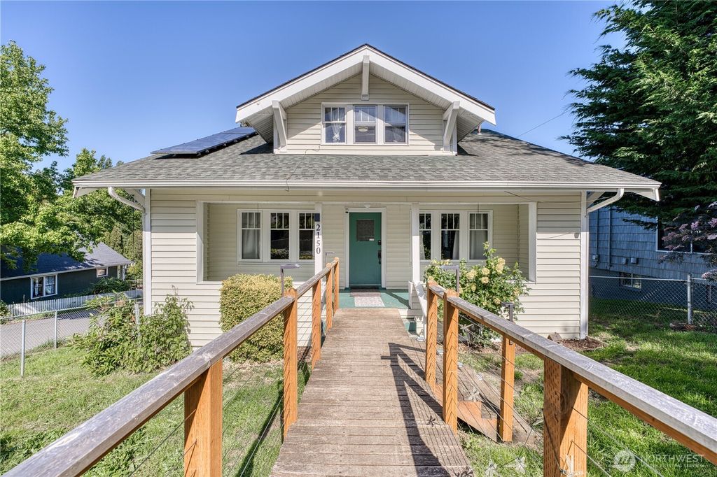 2150 N Callow Avenue, Bremerton, WA 98312