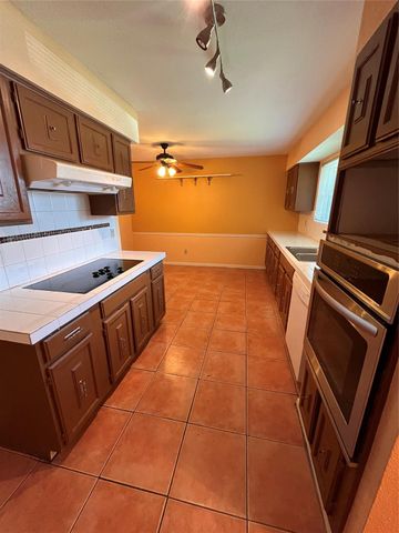 7931 Southmeadow Drive, Houston, TX 77071