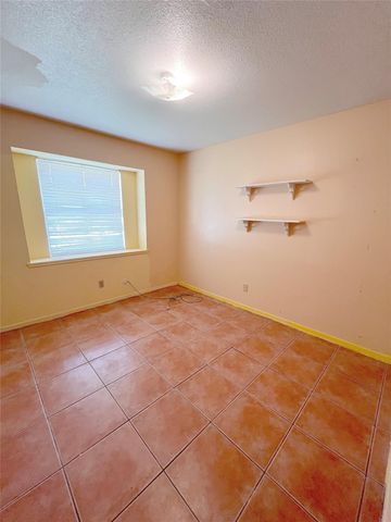 7931 Southmeadow Drive, Houston, TX 77071