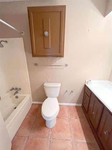 7931 Southmeadow Drive, Houston, TX 77071