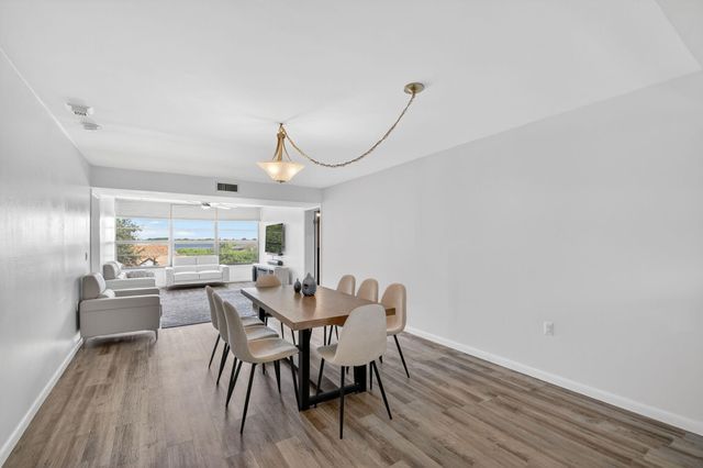 3516 Whitehall Drive 301, West Palm Beach, FL 33401