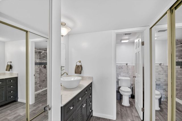 3516 Whitehall Drive 301, West Palm Beach, FL 33401