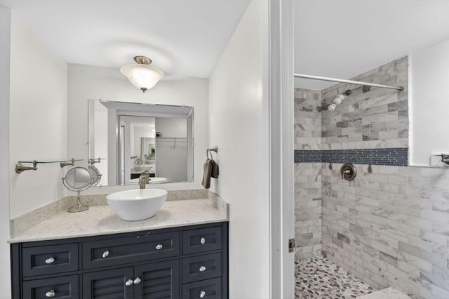 3516 Whitehall Drive 301, West Palm Beach, FL 33401