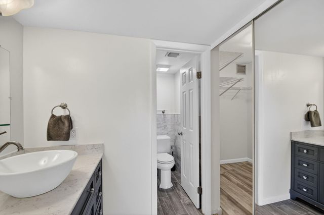 3516 Whitehall Drive 301, West Palm Beach, FL 33401