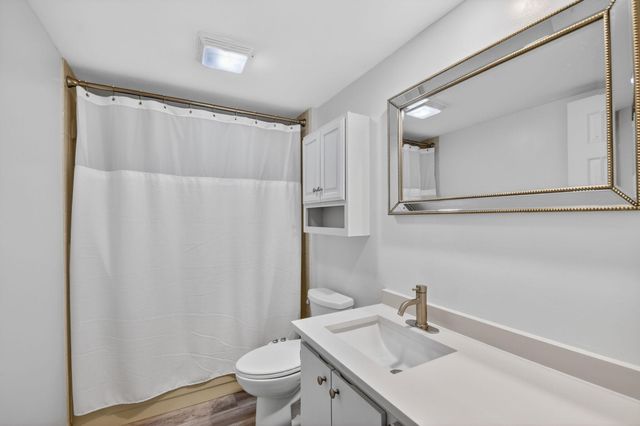 3516 Whitehall Drive 301, West Palm Beach, FL 33401